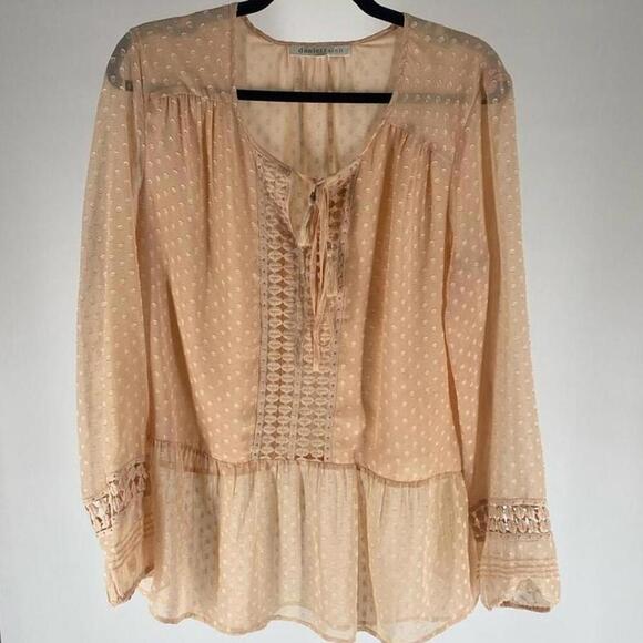 Chic Bohemian Blouse - Lightweight and Flowing - Picture 1 of 2